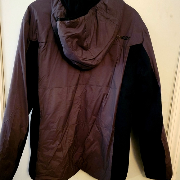 Oakley Soft Shell Hybrid Snowboard Jacket - Picture 2 of 3